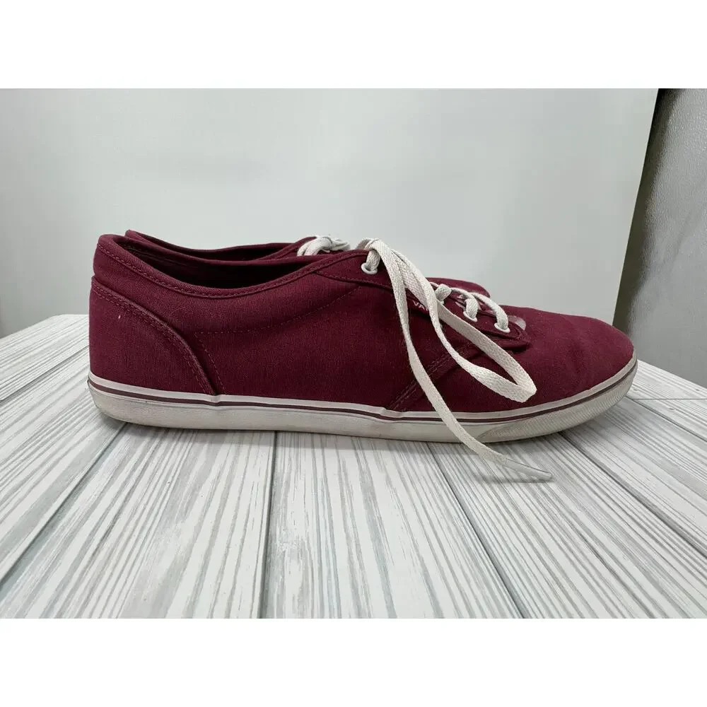 Van's Low Top Lace Up Women's Red Sneakers‎ Size 11 Casual Canvas Shoes